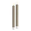 Eine LED Stabkerze von Deluxe Homeart in der Farbe Sand und in der Größe 24x2,2cm im 2er-Pack.