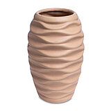 Eine Keramikvase Lips von Sandra Rich in der Größe 20x13cm in der Farbe Creme.