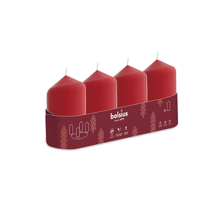 Ein 4er Pack Stumpenkerzen mit den Maßen 60/40mm (H/DM) in der Farbe Rot, in einem weihnachtlichen roten Karton mit "Bolsius" Schriftzug.