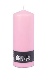 Eine Stumpenkerze von Müller Kerzenfabrik in der Größe 18x6,8cm in der Farbe rosa.