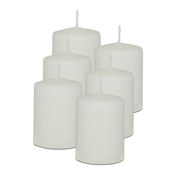 6 Stumpenkerzen von Decolite in der Größe 8x6cm in der Farbe wollweiß.