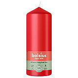 Eine Stumpenkerze von Bolsius mit den Maßen 150/58mm (H/DM) in der Farbe "Zartes Rot".