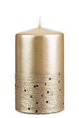 Eine Wenzel Stumpenkerze in Gold. Die Kerze hat einen glänzenden oberen Teil, während der untere Teil glitzernd und mit dekorativen, goldenen Punkten verziert ist.
