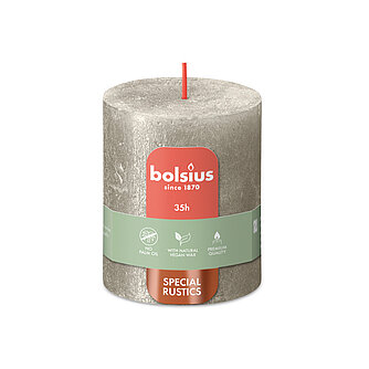Bolsius Rustik Stumpenkerzen Shimmer 80/68 mm - Champagner (1 Stück) Artikelvorschau Rustik Stumpenkerzen Shimmer 80/68 mm - Champagner (1 Stück)