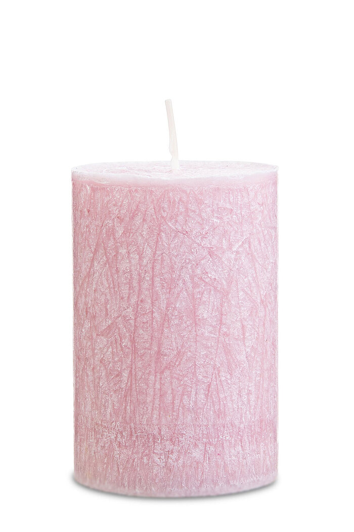 Eine Stumpenkerze Pure Olivenwachs von Richard Wenzel in der Größe 9x6cm in der Farbe antikrosa.