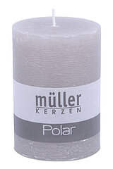 Eine Polar Stumpenkerze von Müller Kerzenfabrik in der Größe 10x6,8cm in der Farbe Schiefer.