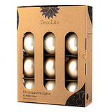 decolite-christbaumkugeln-8-cm-champagner-144560812004.jpg Ein 12er Pack Christbaumkugeln in Champagner mit 8cm Durchmesser von DecoLite in einer dekorativen Schachtel.