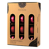 decolite-christbaumkugeln-8-cm-bordeaux-144560812006.jpg Ein 12er Pack Christbaumkugeln in Bordeaux mit 8cm Durchmesser von DecoLite in einer dekorativen Schachtel.