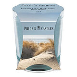 prices-candles-duftglas-89-80-coastal-breeze-1-pcj010622 Eine Duftkerze im Glas von Prices Candles in der Größe 8,9x8cm mit dem Duft Coastal Breeze.