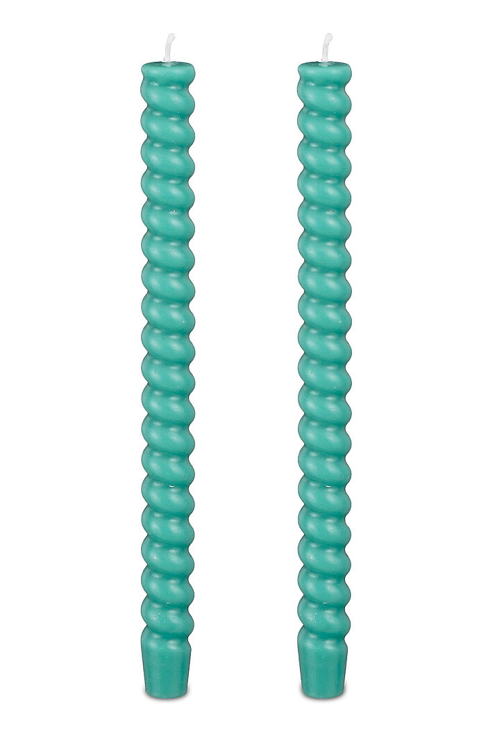 2 Tafelkerzen Twist von Edelman in der Größe 28x2,4cm in der Farbe grün.