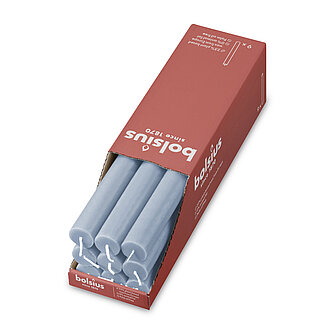 Bolsius Rustik Haushaltskerzen 270/23 mm (9er Pack) - Himmelblau Artikelvorschau Rustik Haushaltskerzen 270/23 mm (9er Pack) - Himmelblau