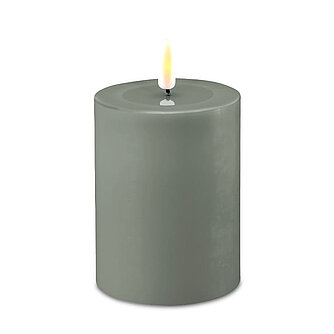 Artikelvorschau LED Stumpenkerze - salbeigrün 100/75mm (1 Stück)