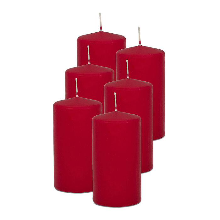 6 Stumpenkerzen von Decolite in der Größe 13x7cm in der Farbe rot.